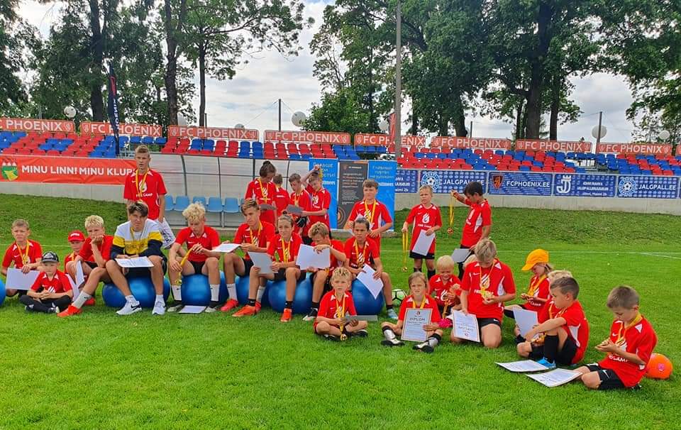 Бесценные подарки в День рождения клуба