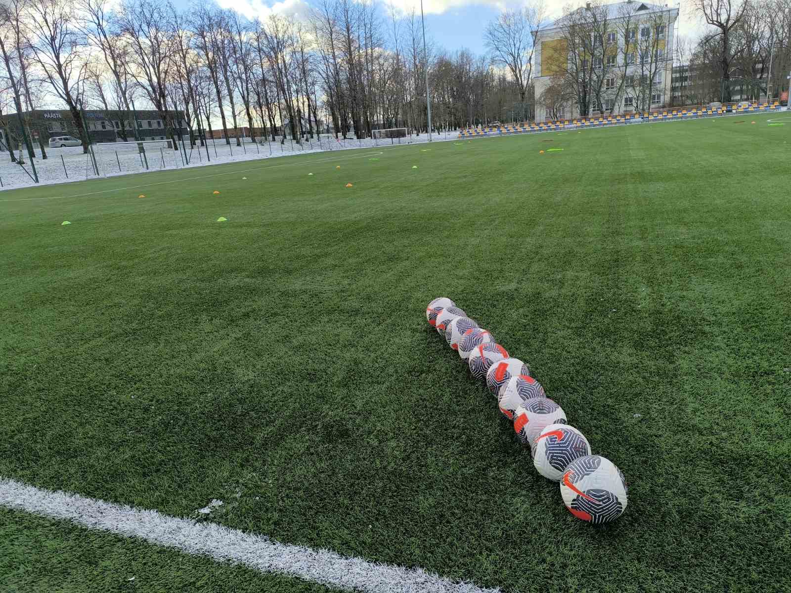 Интрига сохраняется